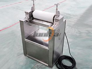 Máy Lột Da Cá Product Photograph